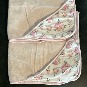 Honest Baby set of 2 pink hooded towels